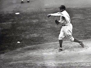 Babe Ruth en la lomita para los Red Sox